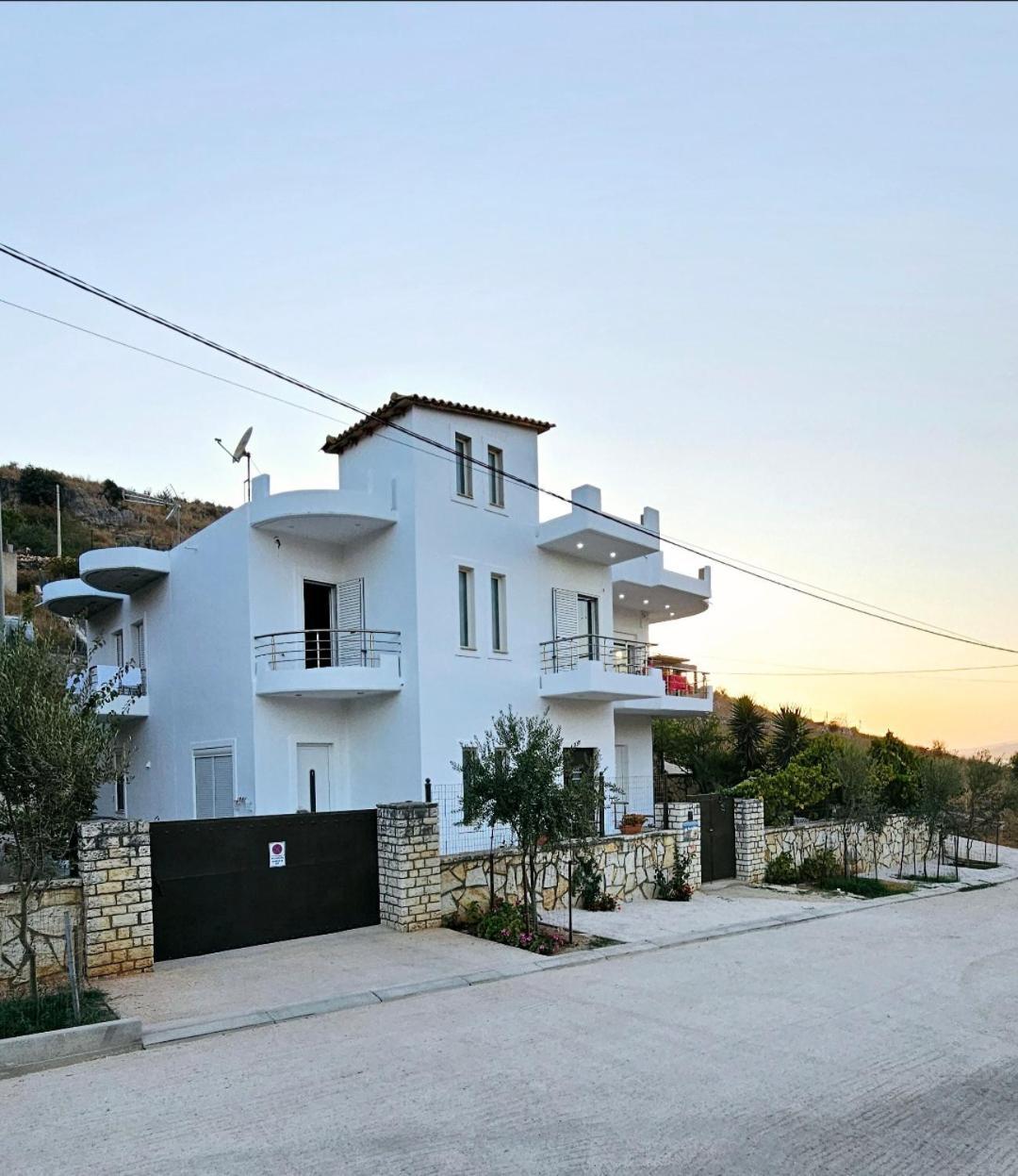Blue Mare Apartments Sarandë 외부 사진